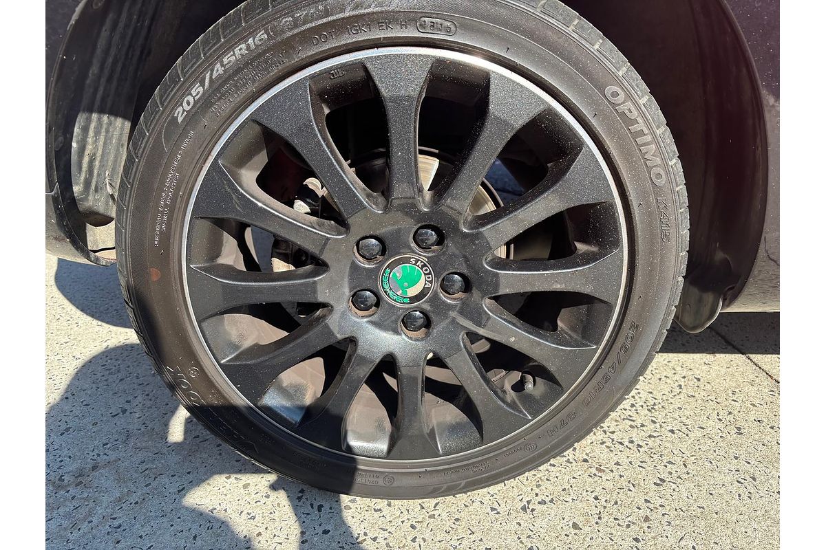 2011 SKODA Fabia 77TSI Monte Carlo 5JF