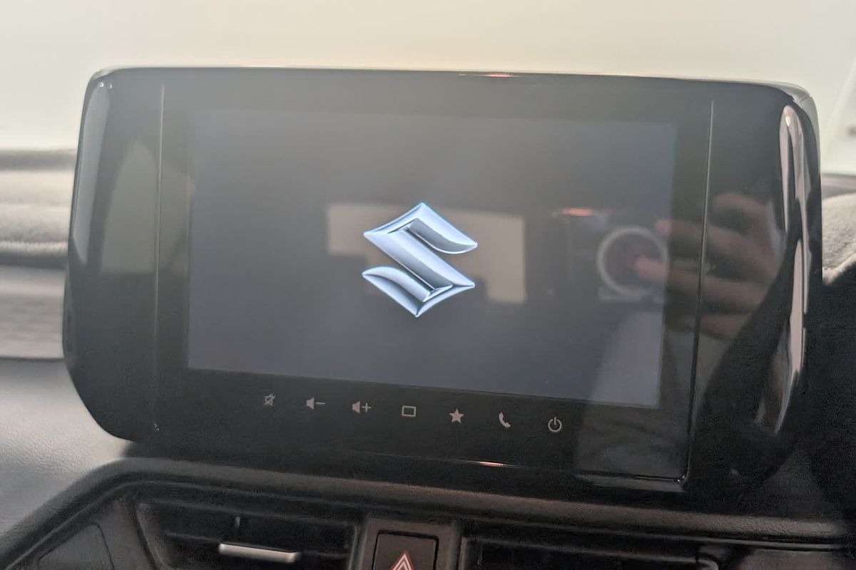 2024 Suzuki Swift Hybrid GLX UZ