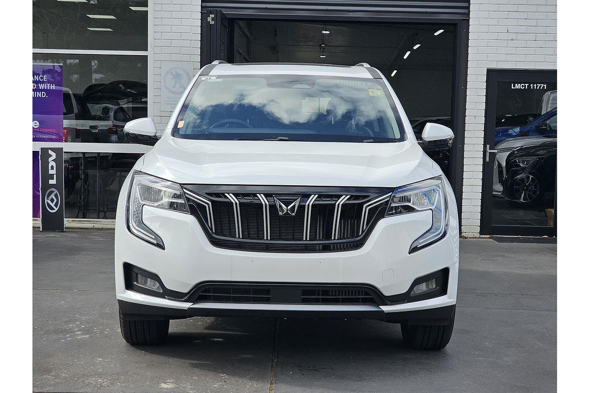 2025 Mahindra XUV700 AX7L