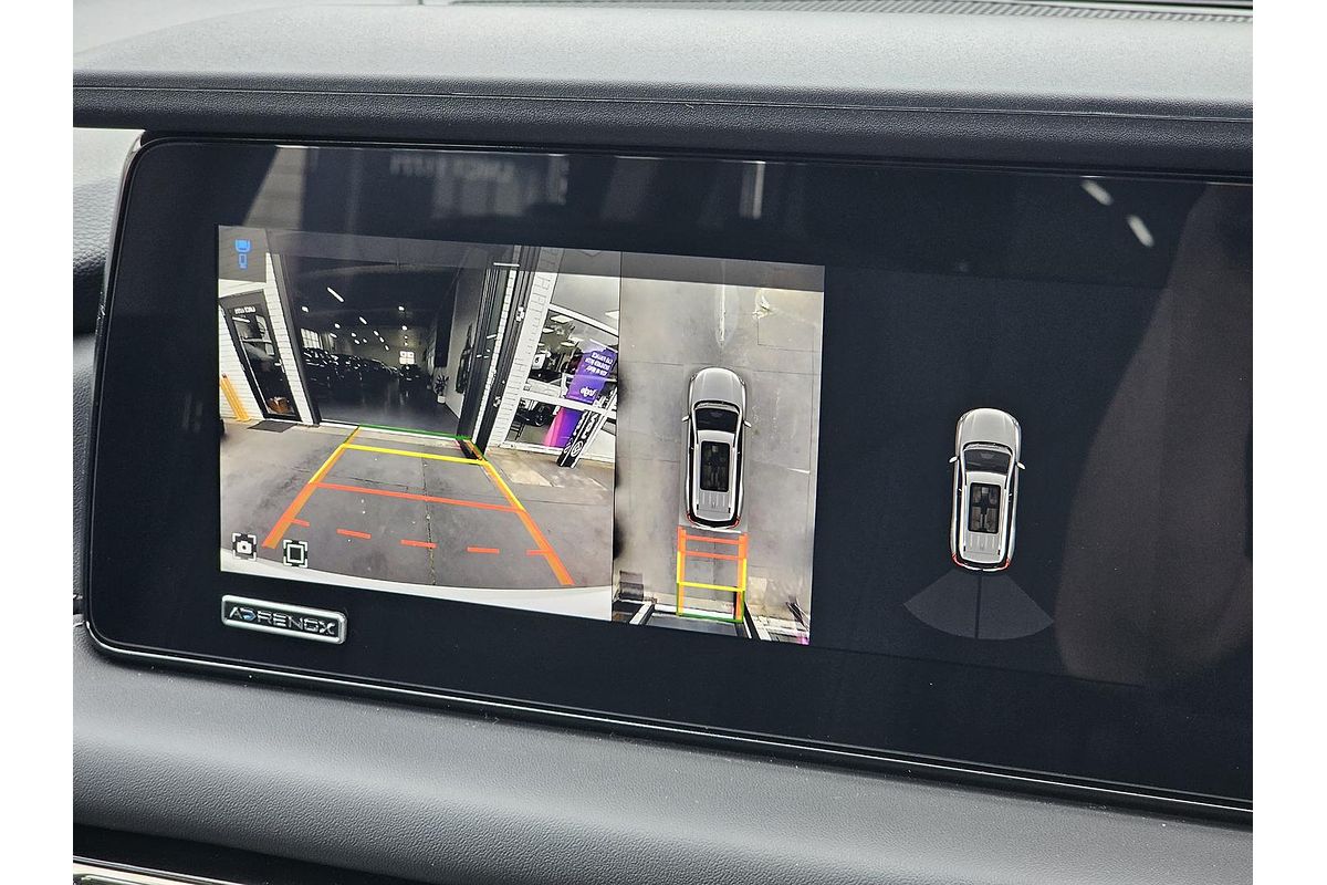 2025 Mahindra XUV700 AX7L