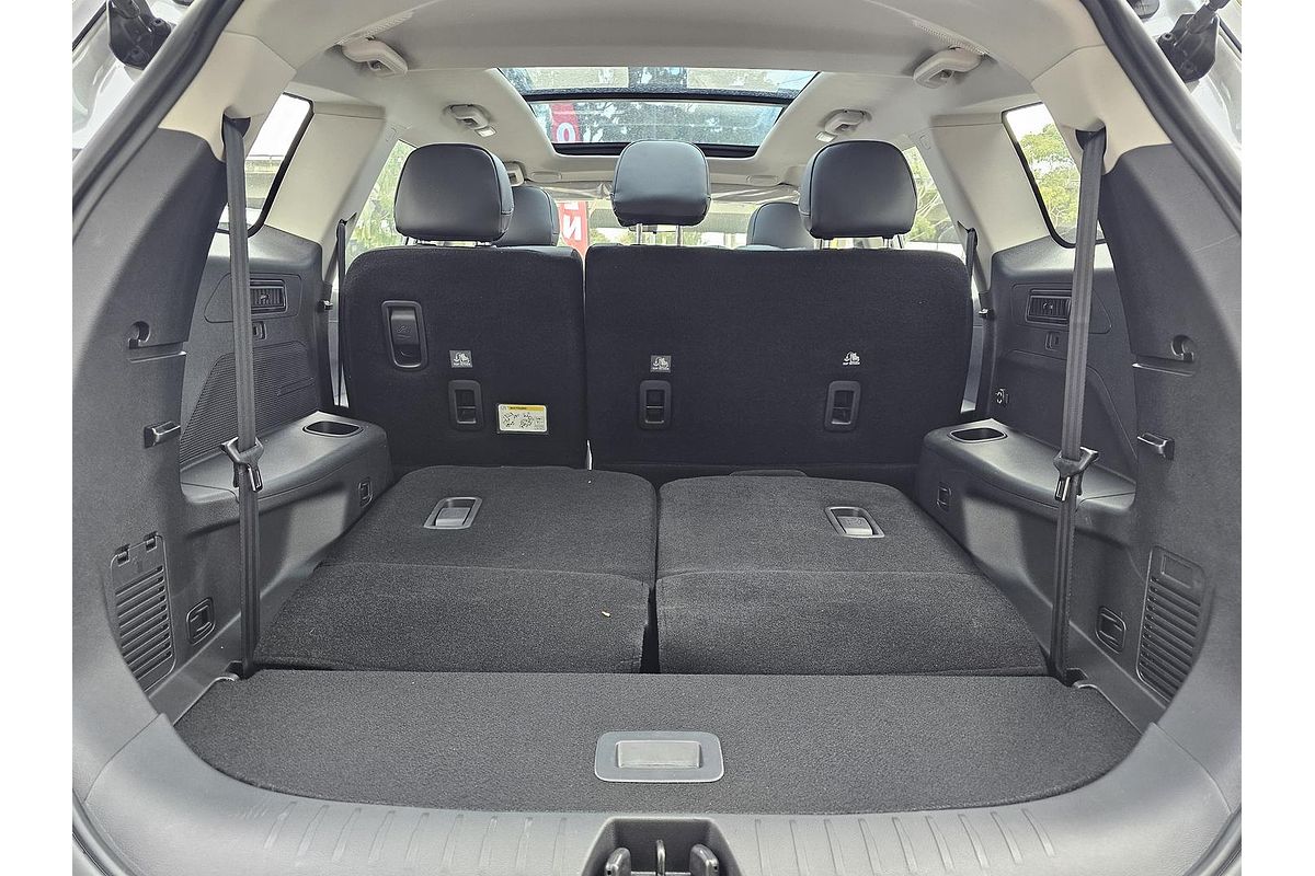 2025 Mahindra XUV700 AX7L