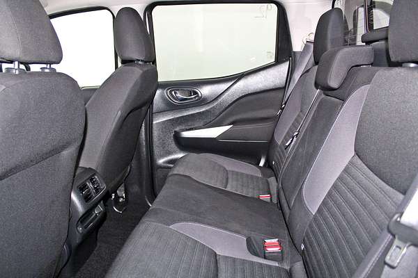 2021 Nissan Navara ST D23 4X4