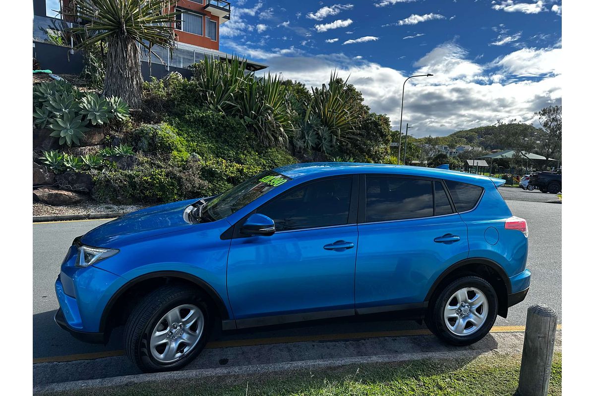 2017 Toyota RAV4 GX ASA44R