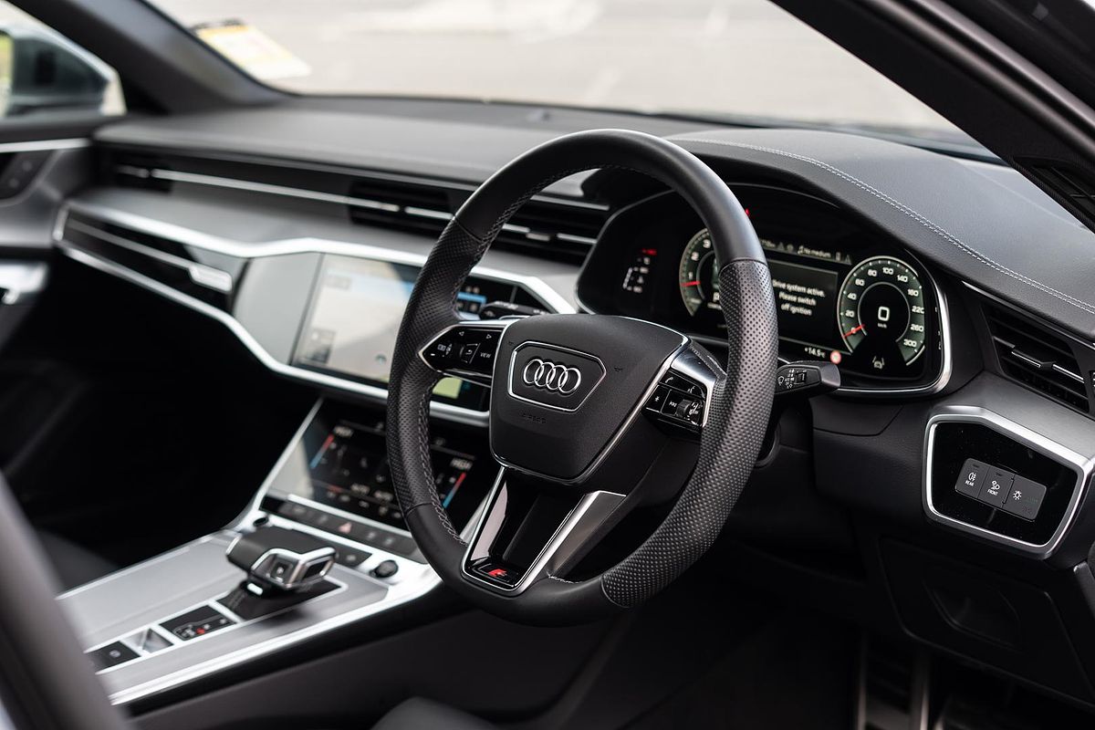 2024 Audi A6 55 TFSI S line C8