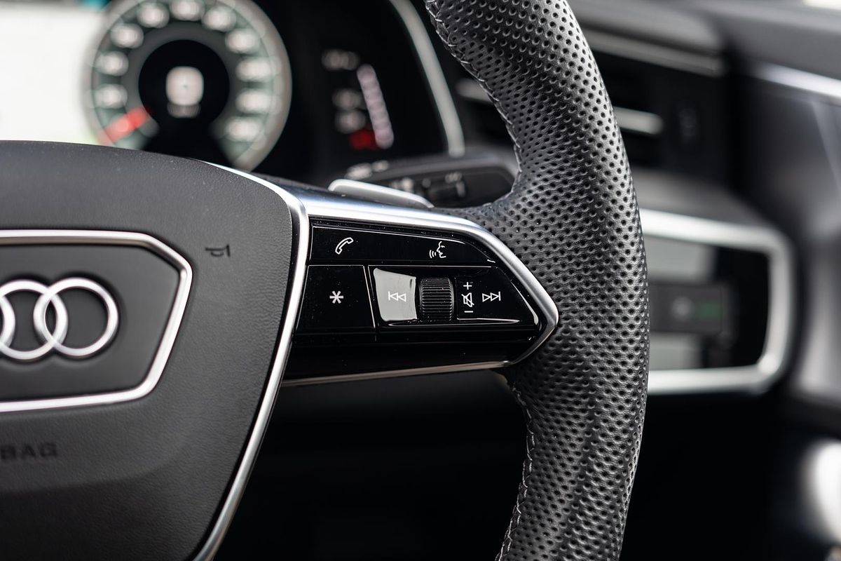 2024 Audi A6 55 TFSI S line C8