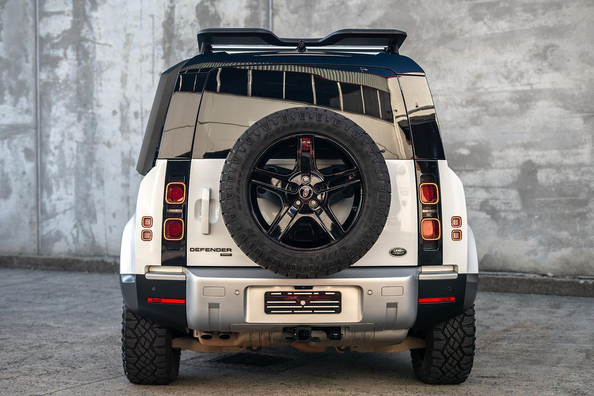 2020 Land Rover Defender 110 D300 SE L663