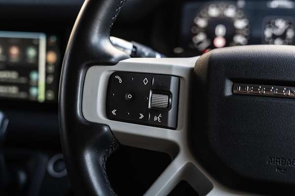 2020 Land Rover Defender 110 D300 SE L663