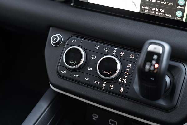 2020 Land Rover Defender 110 D300 SE L663