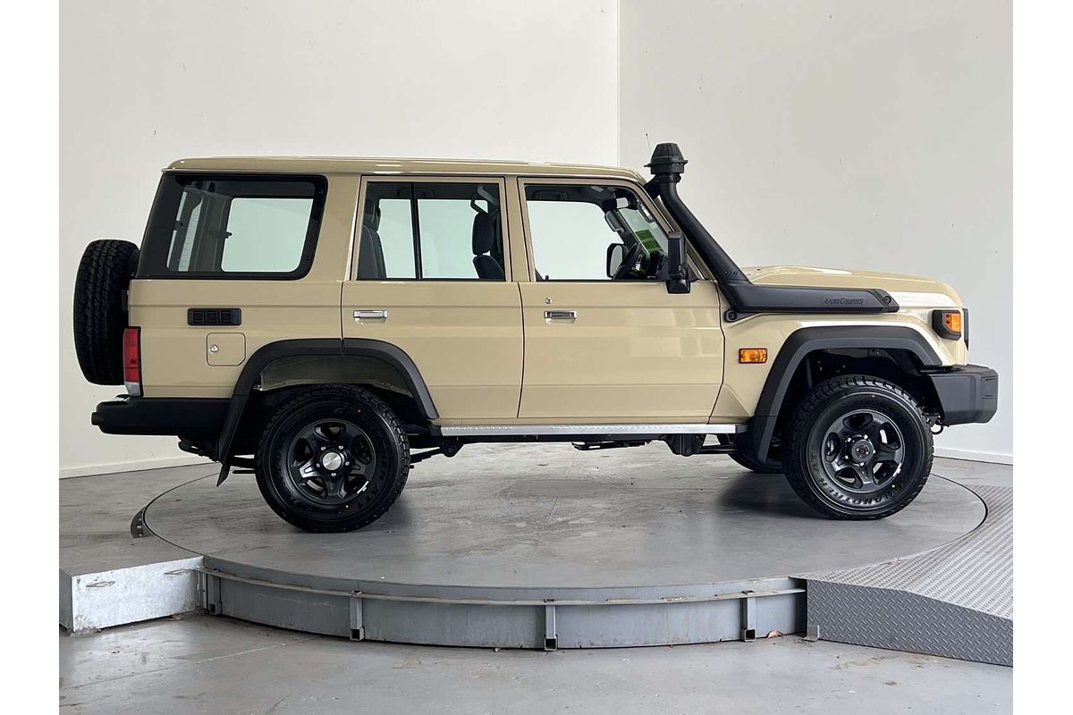 2024 Toyota Landcruiser GXL VDJL76R