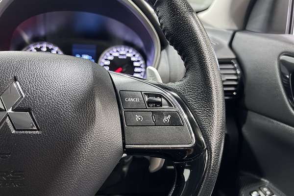 2023 Mitsubishi Eclipse Cross LS YB