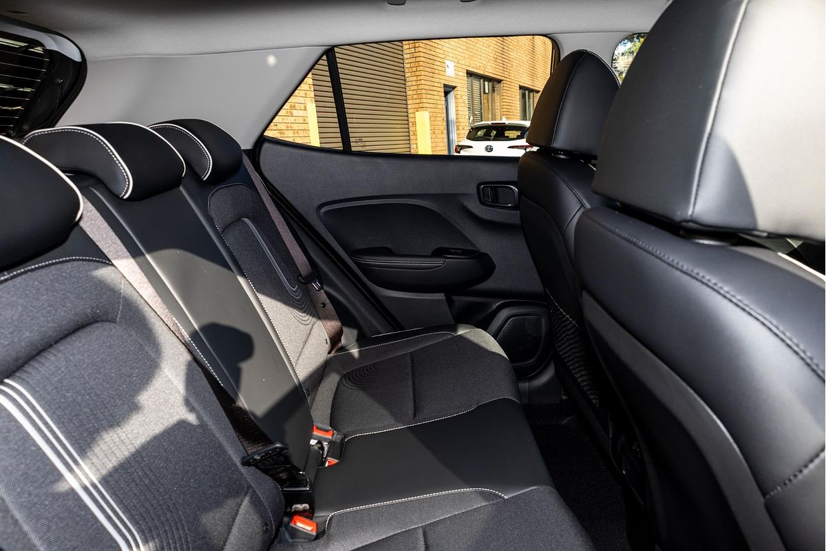 2025 Hyundai Venue Elite QX.V5