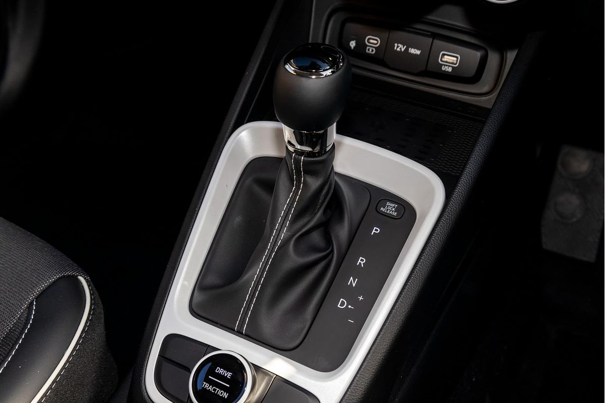 2025 Hyundai Venue Elite QX.V5