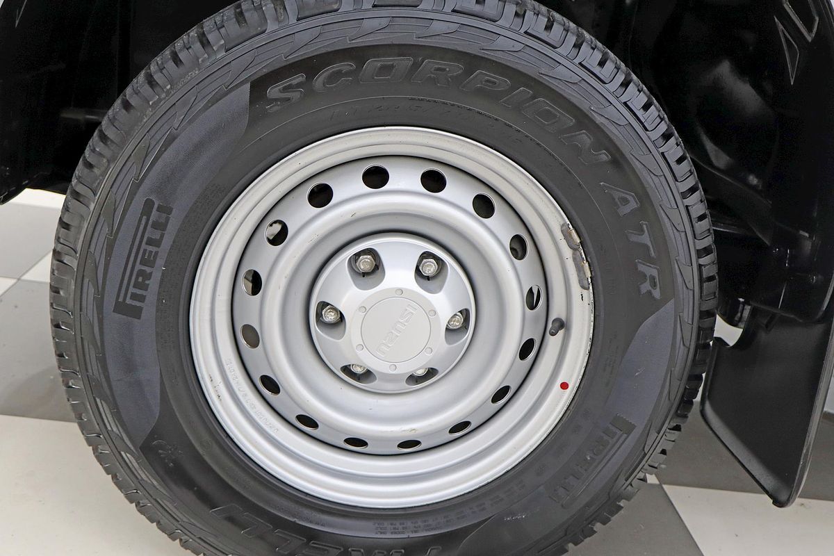 2019 Isuzu D-MAX SX High Ride Rear Wheel Drive