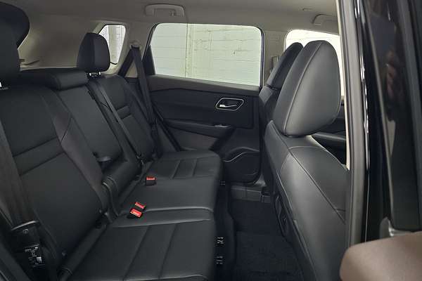 2025 Nissan X-TRAIL ST-L e-POWER T33
