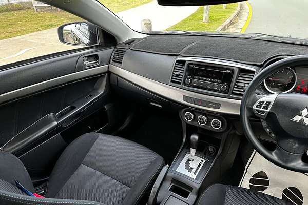 2014 Mitsubishi Lancer ES Sport CJ