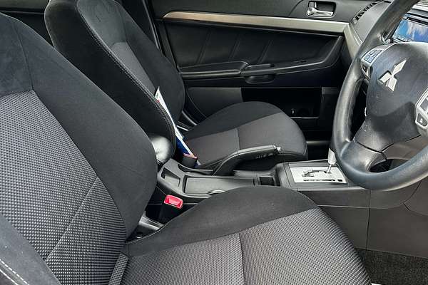 2014 Mitsubishi Lancer ES Sport CJ