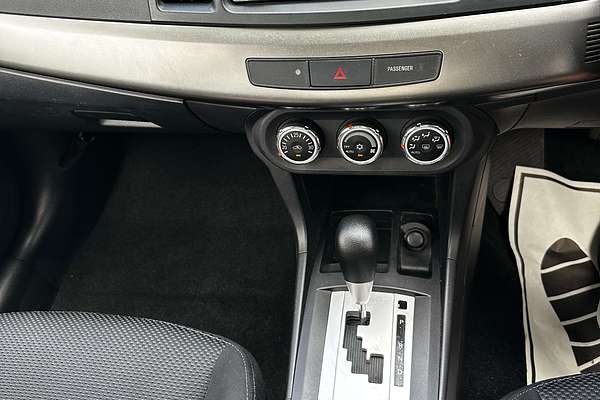 2014 Mitsubishi Lancer ES Sport CJ