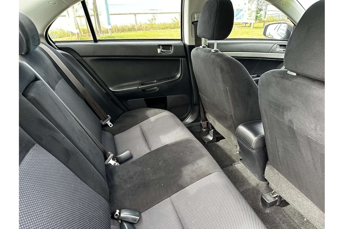 2014 Mitsubishi Lancer ES Sport CJ