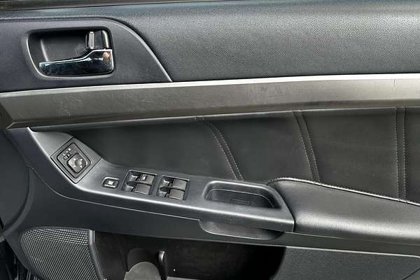 2014 Mitsubishi Lancer ES Sport CJ
