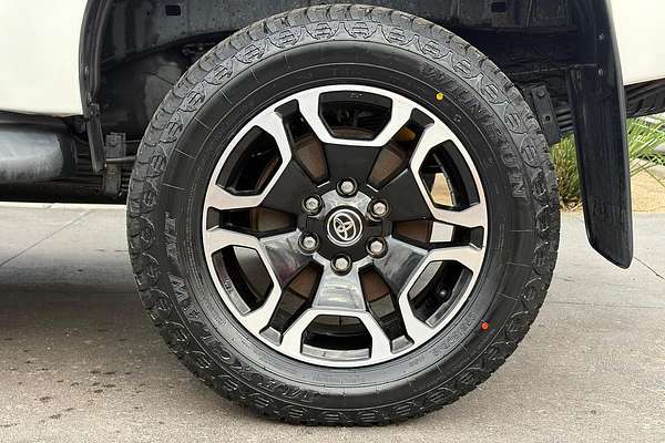 2022 Toyota Hilux SR5 GUN126R 4X4