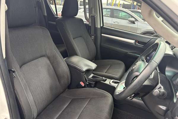 2022 Toyota Hilux SR5 GUN126R 4X4