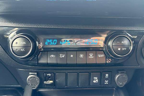 2022 Toyota Hilux SR5 GUN126R 4X4