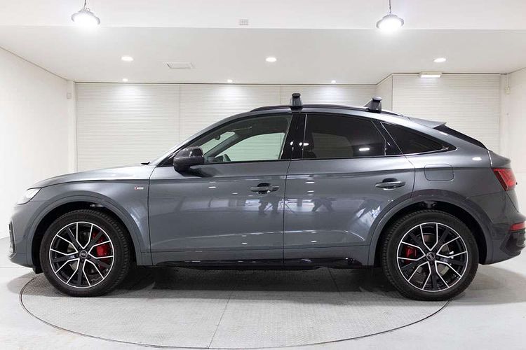 2024 Audi Q5 55 TFSI e S line FY