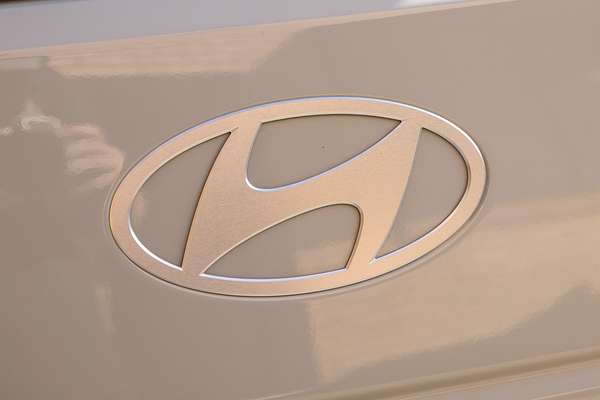 2025 Hyundai Santa Fe Elite MX5.V1