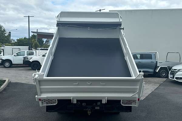 2015 Hino 300 Series 717