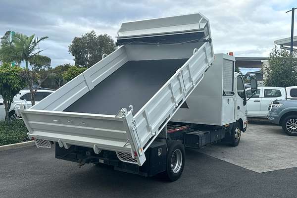 2015 Hino 300 Series 717