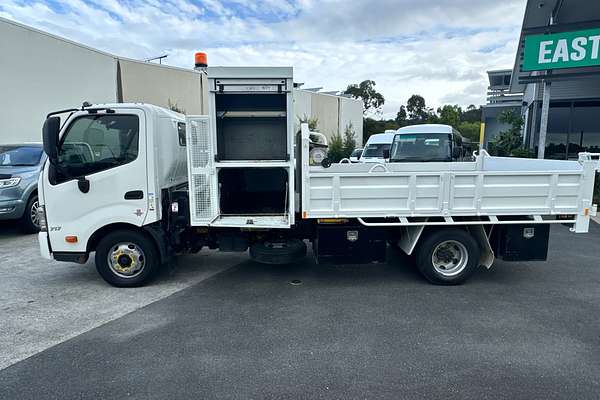 2015 Hino 300 Series 717