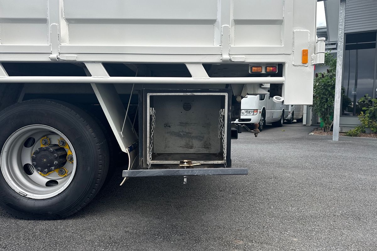 2015 Hino 300 Series 717