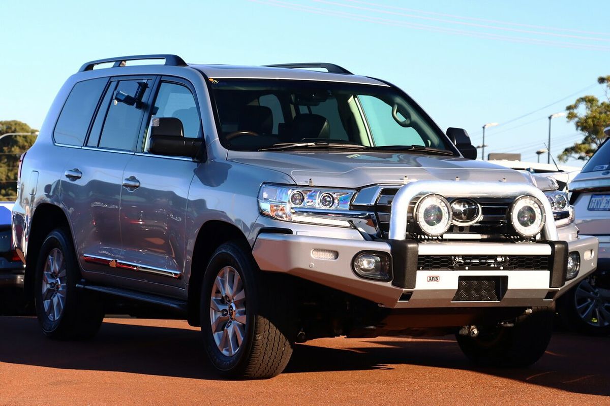 2020 Toyota Landcruiser Sahara VDJ200R
