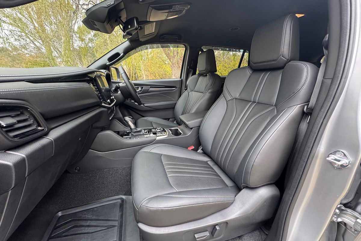 2025 Isuzu MU-X LS-T