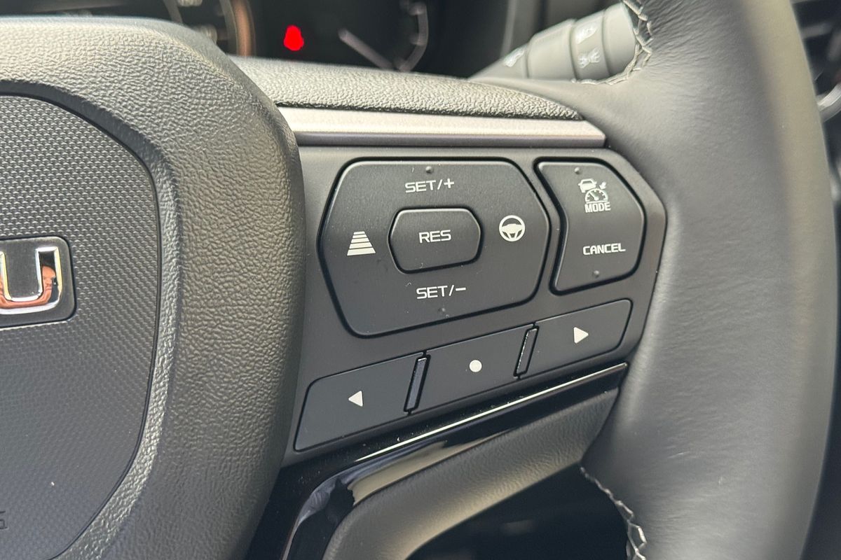 2025 Isuzu MU-X LS-T