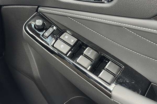 2025 Isuzu MU-X LS-T