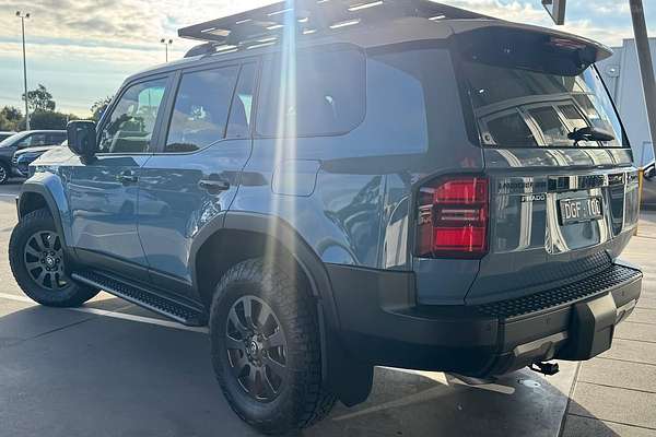 2024 Toyota Landcruiser Prado Altitude GDJ251R