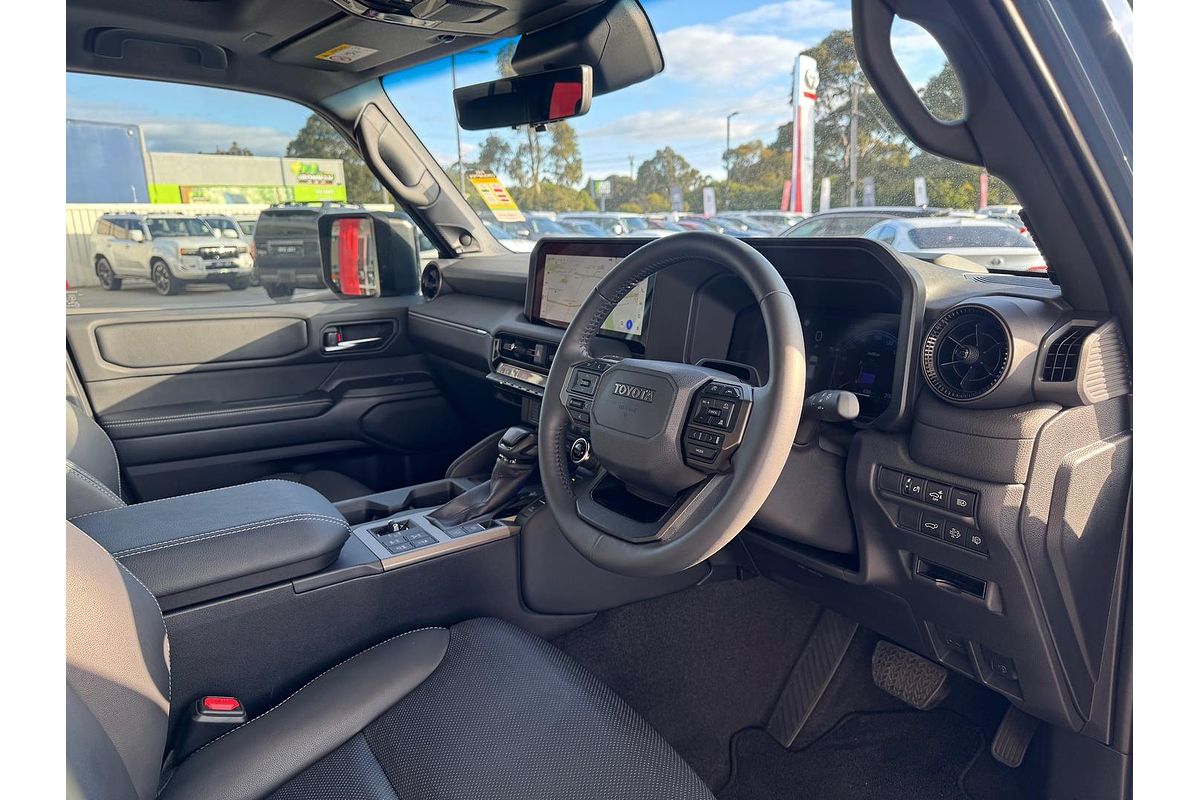 2024 Toyota Landcruiser Prado Altitude GDJ251R