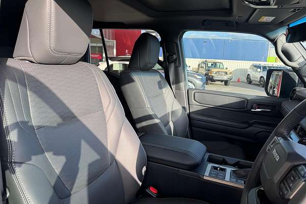 2024 Toyota Landcruiser Prado Altitude GDJ251R