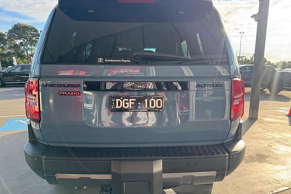 2024 Toyota Landcruiser Prado Altitude GDJ251R