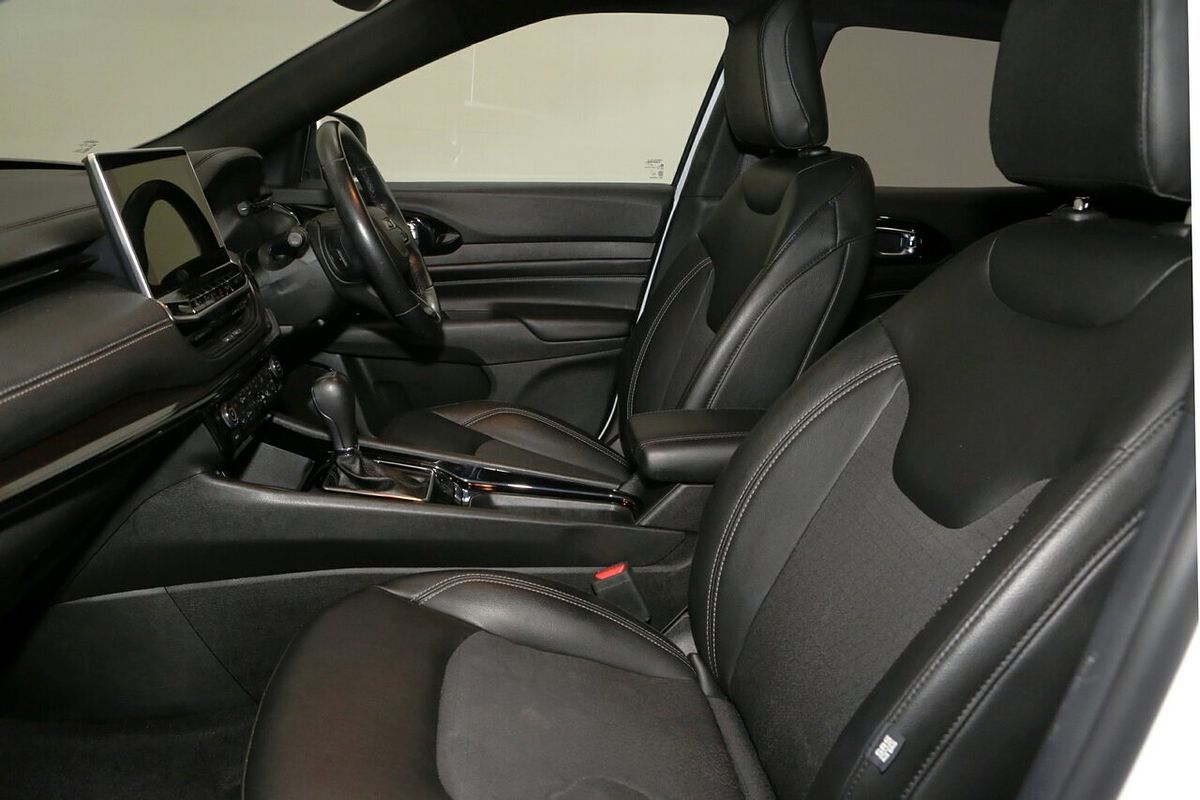 2023 Jeep Compass Night Eagle M6