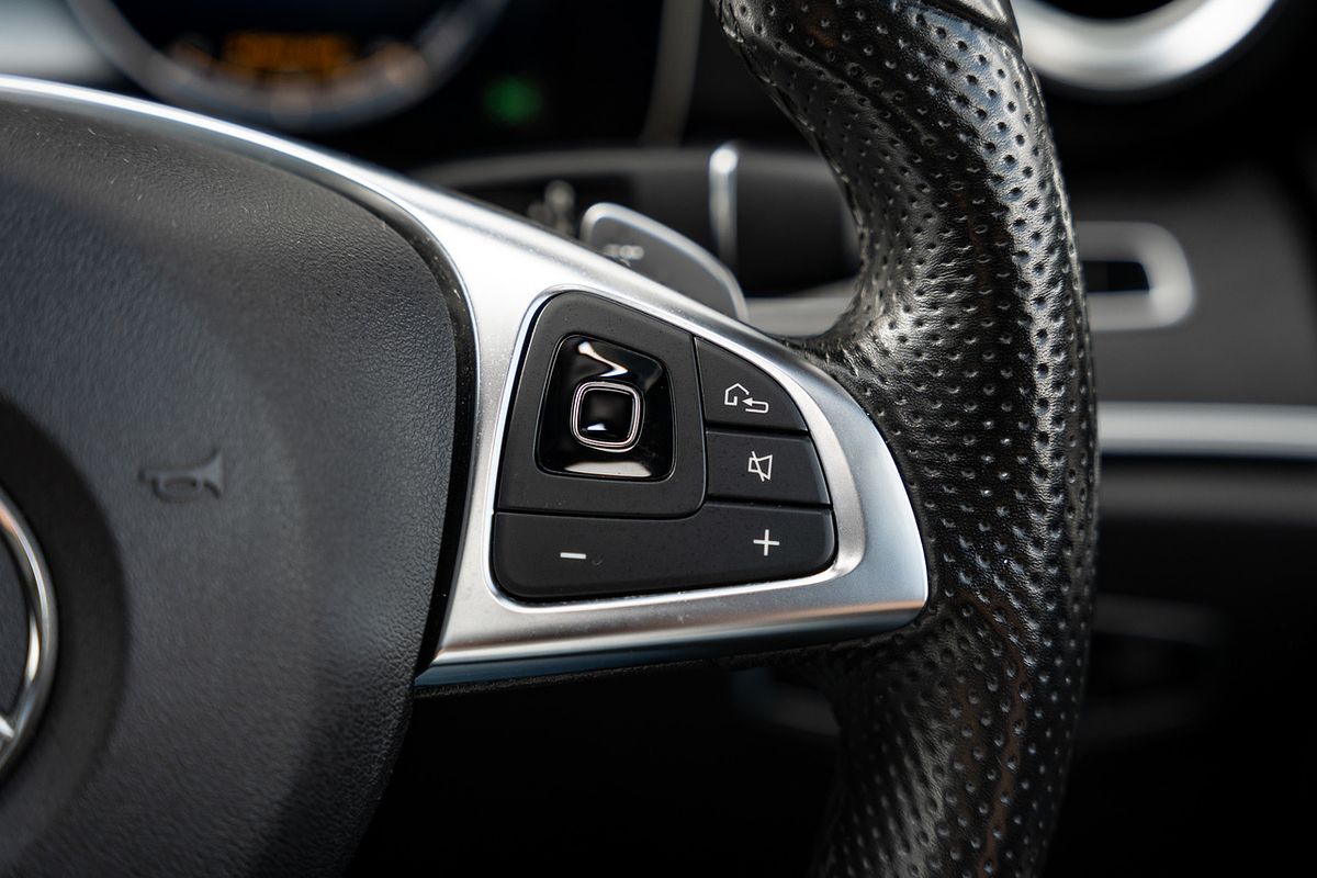 2016 Mercedes-Benz E-Class E200 W213