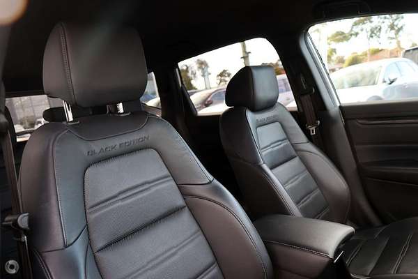 2023 Honda CR-V Black Edition RW
