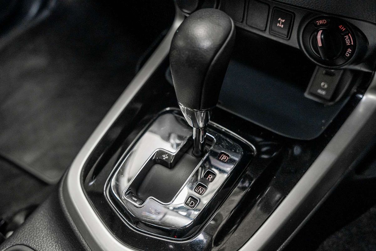 2019 Nissan Navara ST D23 Series 4 4X4