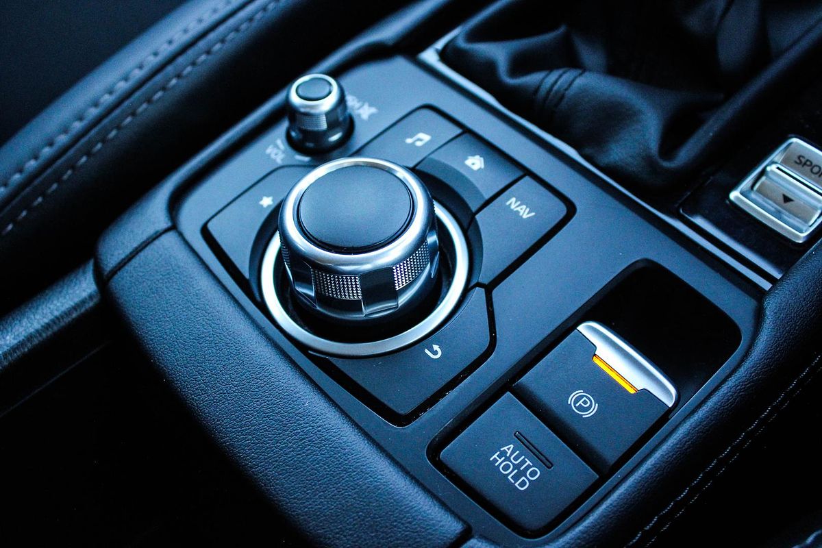 2022 Mazda CX-3 sTouring DK