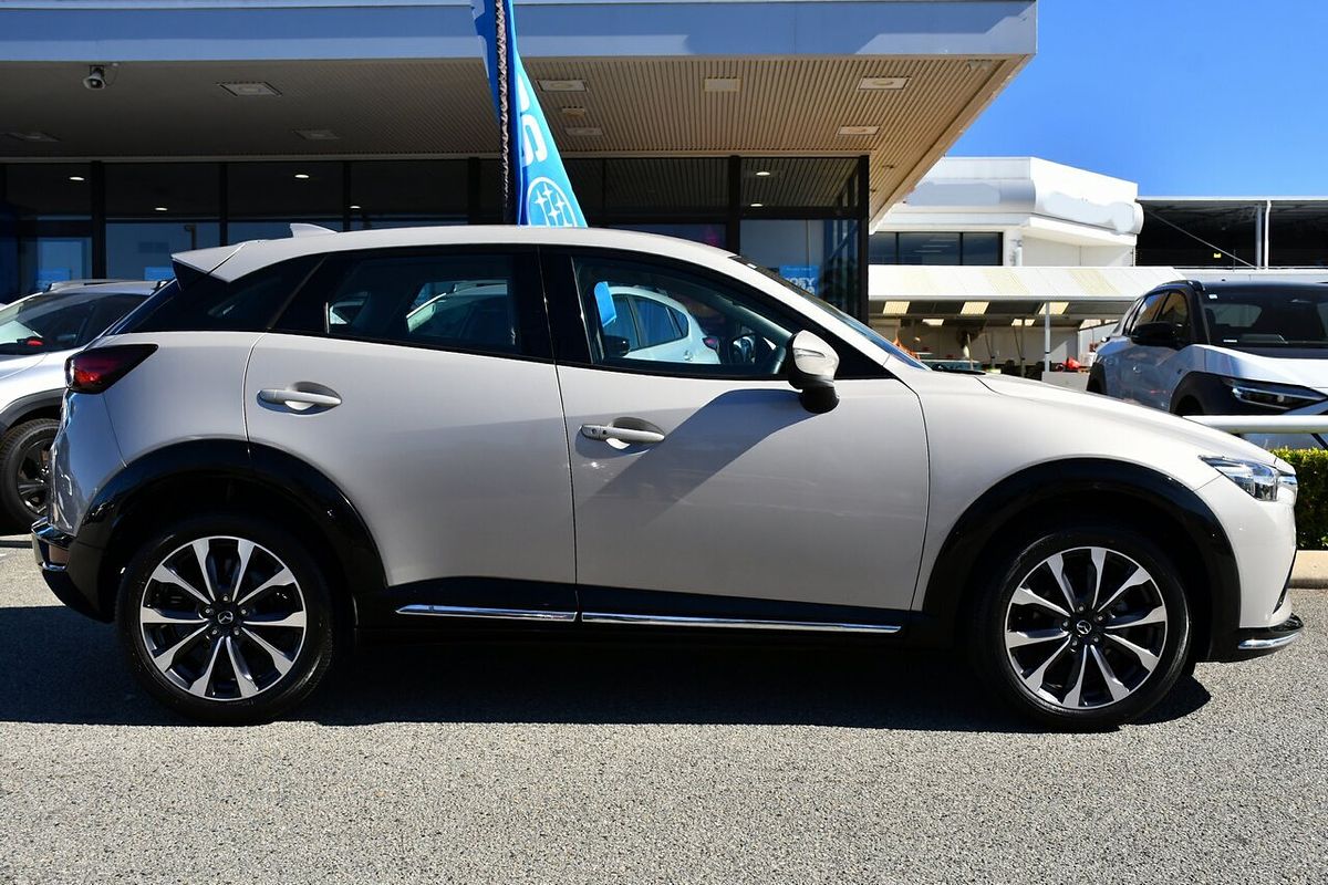 2022 Mazda CX-3 sTouring DK