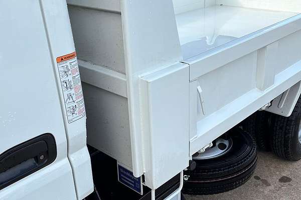 2024 Fuso Canter 615