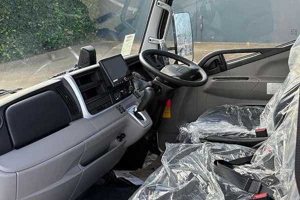 2024 Fuso Canter 615