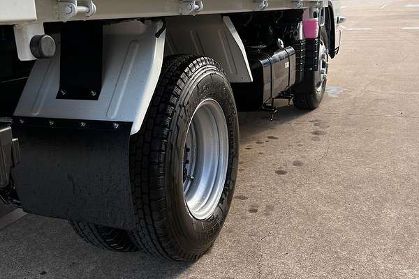 2024 Fuso Canter 615