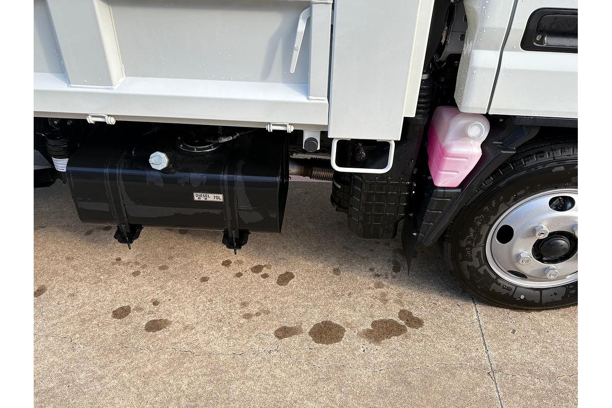 2024 Fuso Canter 615